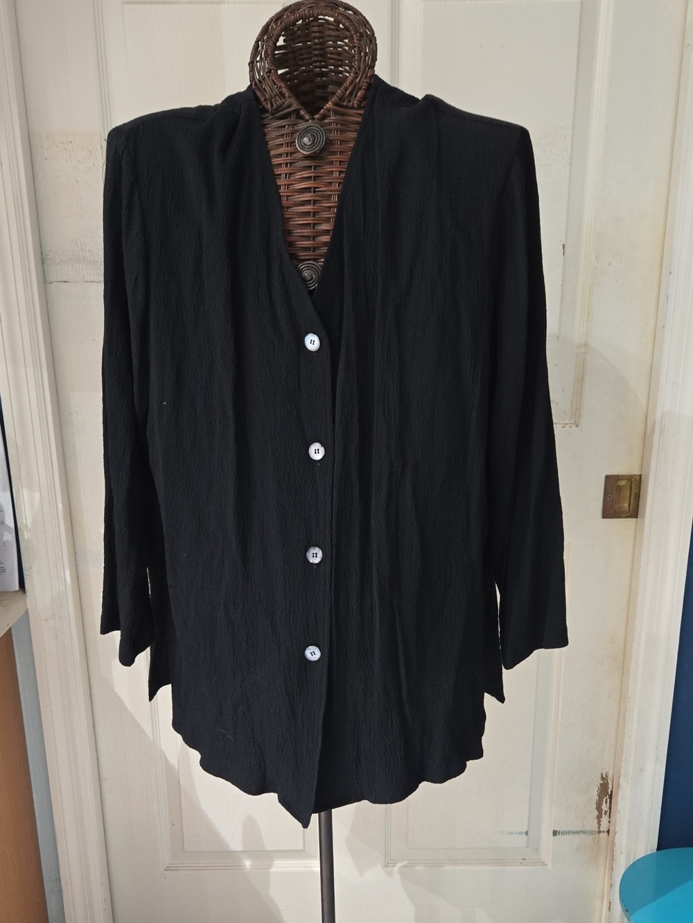 Women's Black Relaxed Button-Front Oversize Top